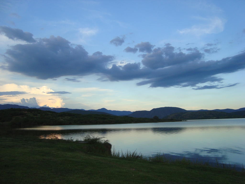 Готель Vida En El Lago Tepecoacuilco de Trujano Екстер'єр фото