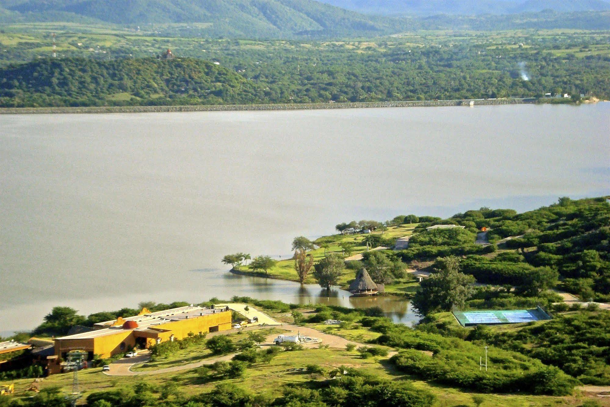 Готель Vida En El Lago Tepecoacuilco de Trujano Екстер'єр фото
